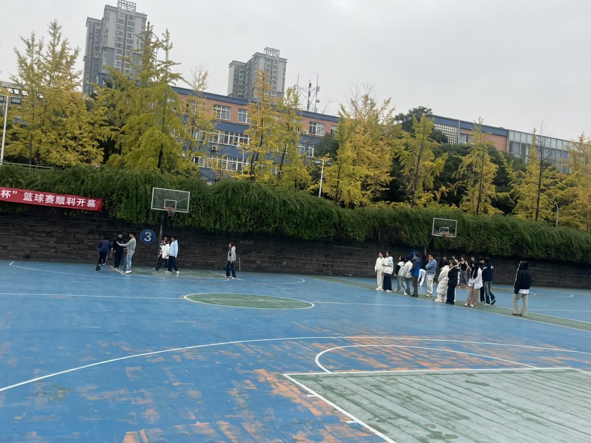 青春飞扬，趣味篮球——我校举办五年一贯制 学生趣味篮球赛